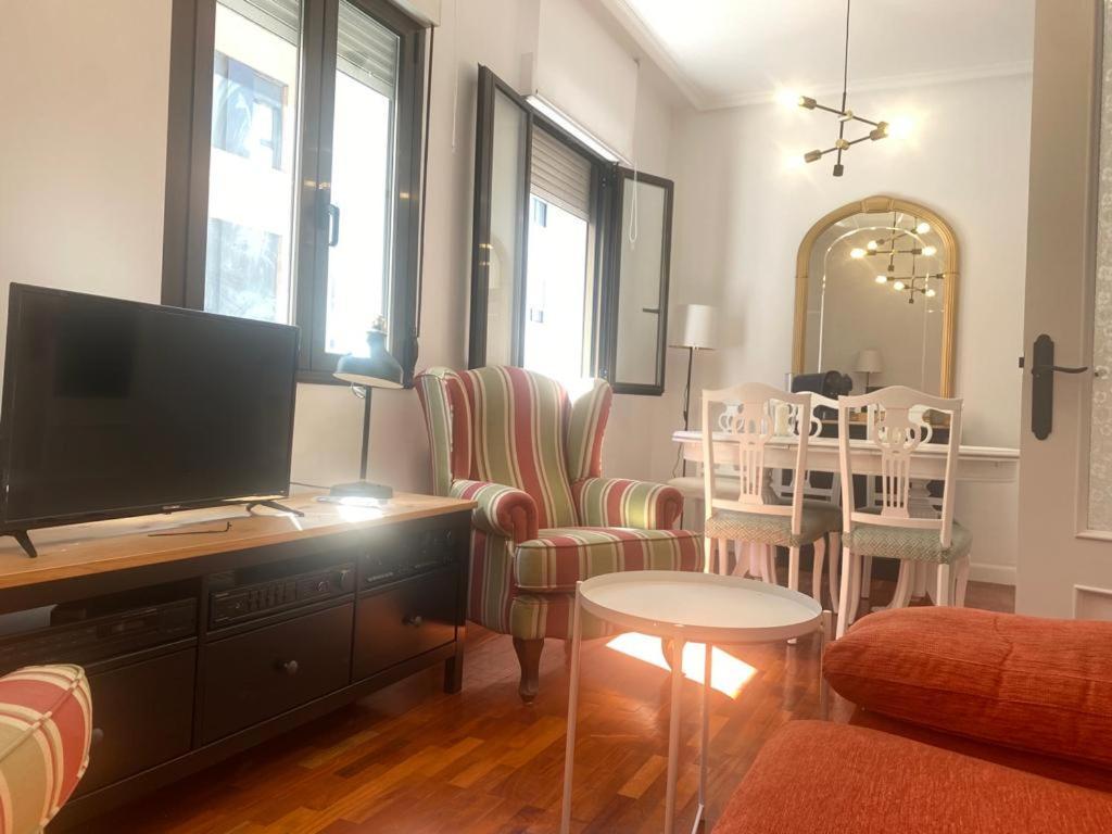 Pequena Sara Apartment Santander Bagian luar foto